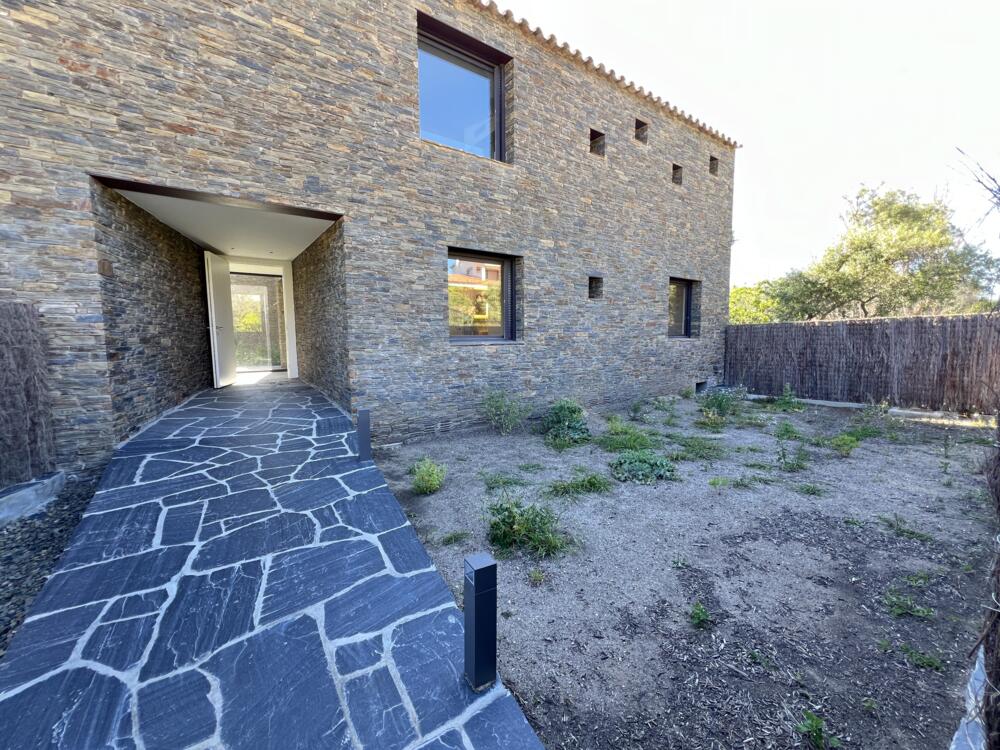 SARANELLA  B CASA D'OBRA NOVA Detached house / Villa  Cadaqués