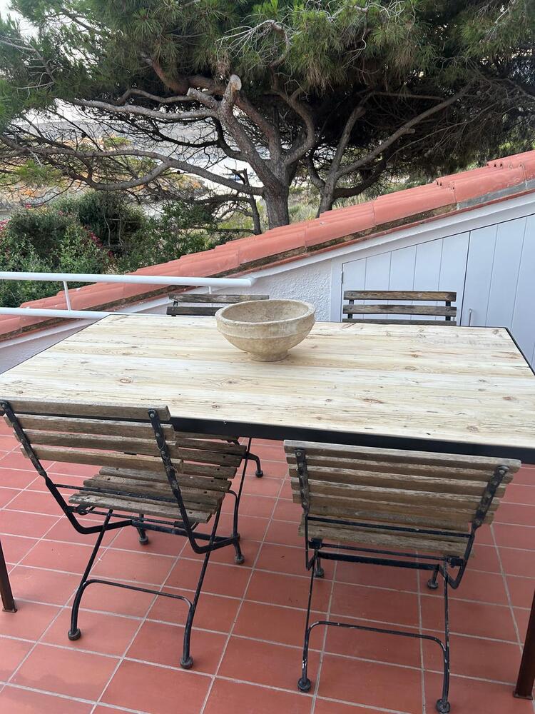 101.78 ES TROP Allotjament compartit a zona tranquil·la de 3 habitacions i vistes a un minut de la platja de s'Arenella Apartment CAIALS Cadaqués