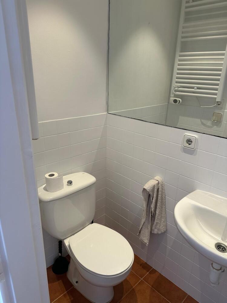 101.78 ES TROP Allotjament compartit a zona tranquil·la de 3 habitacions i vistes a un minut de la platja de s'Arenella Apartment CAIALS Cadaqués