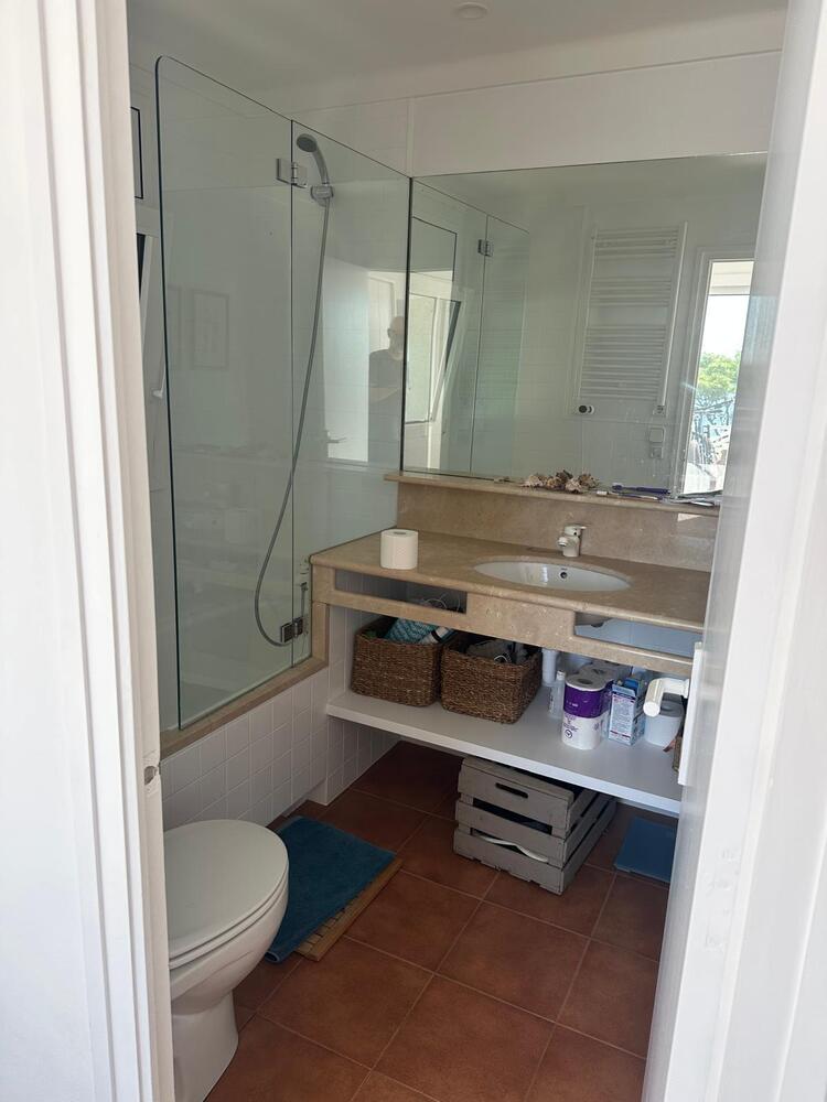 101.78 ES TROP Allotjament compartit a zona tranquil·la de 3 habitacions i vistes a un minut de la platja de s'Arenella Apartment CAIALS Cadaqués