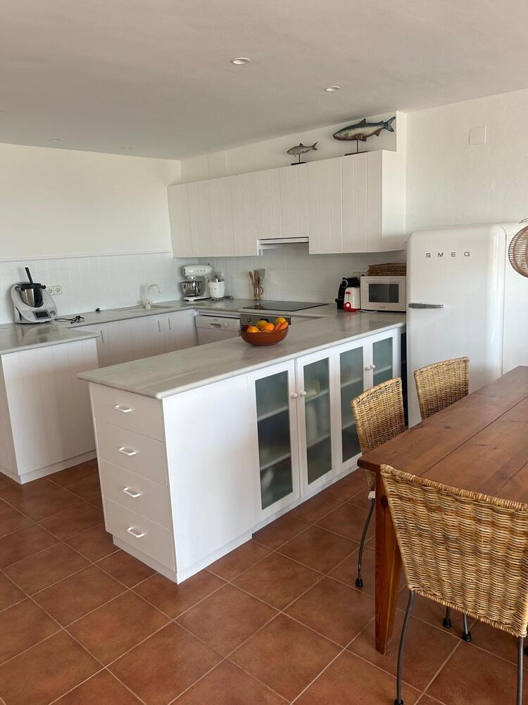 101.78 ES TROP Allotjament compartit a zona tranquil·la de 3 habitacions i vistes a un minut de la platja de s'Arenella Apartment CAIALS Cadaqués