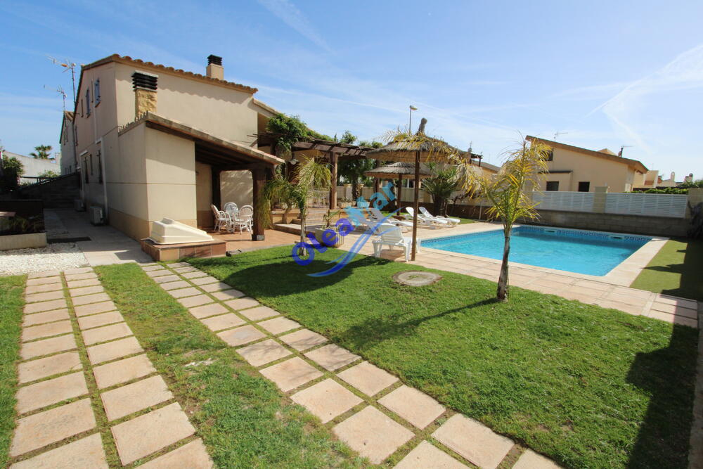 022 ESTHER Casa aislada / Villa RIUMAR Delta de l'ebre 022 ESTHER Casa aislada / Villa RIUMAR Delta de l'ebre