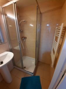 308 Grizzly Studio  Encamp