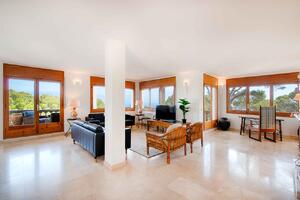 185 B-525 Villa Victoria Detached house / Villa Costa Brava Begur