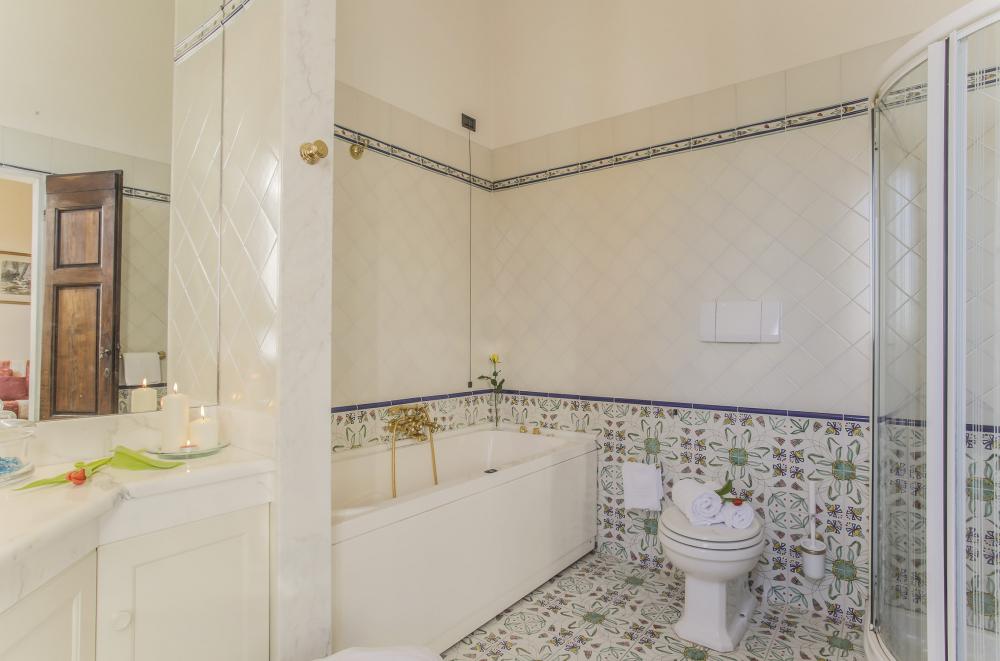 11 Villa Dei Fiori Detached house / Villa Florence 11 Villa Dei Fiori Detached house / Villa Florence