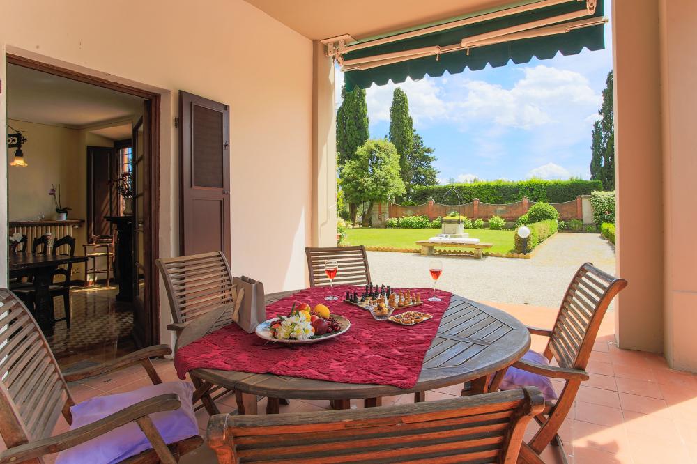 11 Villa Dei Fiori Detached house / Villa Florence 11 Villa Dei Fiori Detached house / Villa Florence