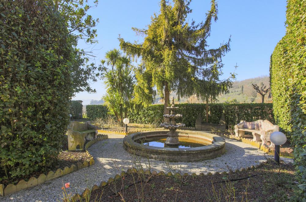 11 Villa Dei Fiori Detached house / Villa Florence 11 Villa Dei Fiori Detached house / Villa Florence