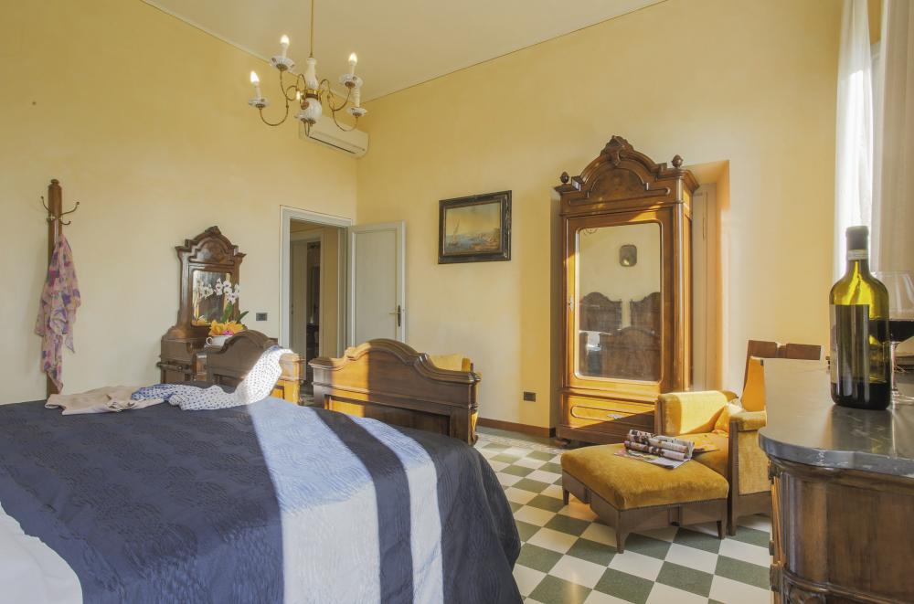 11 Villa Dei Fiori Detached house / Villa Florence 11 Villa Dei Fiori Detached house / Villa Florence