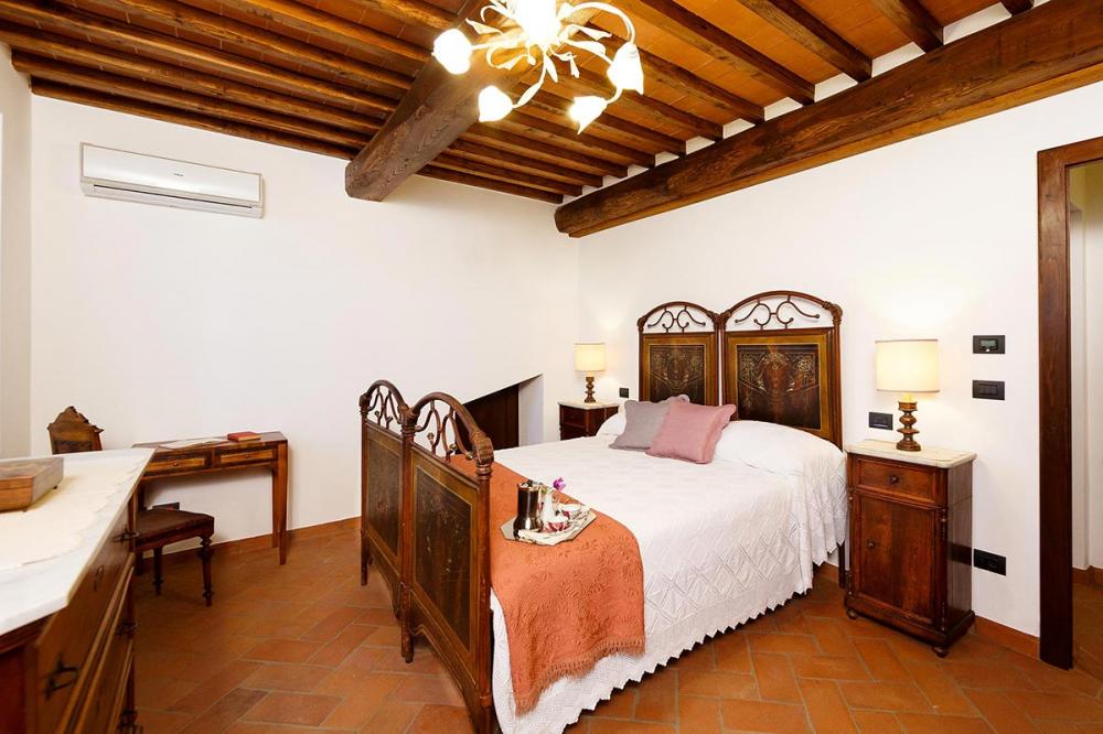 14 Casa Farina Detached house / Villa Arezzo 14 Casa Farina Detached house / Villa Arezzo