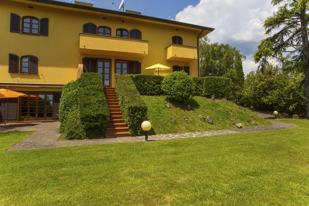 15 Villa Steffy Detached house / Villa Lucca 15 Villa Steffy Detached house / Villa Lucca