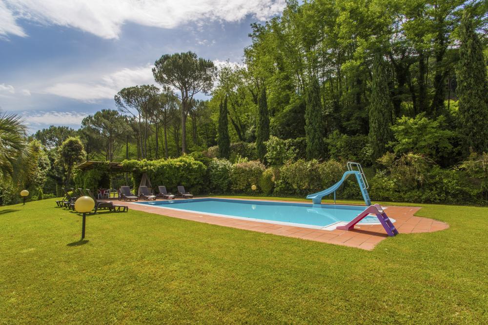 15 Villa Steffy Detached house / Villa Lucca 15 Villa Steffy Detached house / Villa Lucca