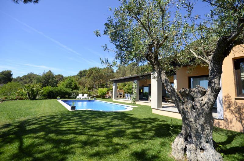 DB-616 Villa El Jardín Secreto Detached house / Villa Begur DB-616 Villa El Jardín Secreto Detached house / Villa Begur