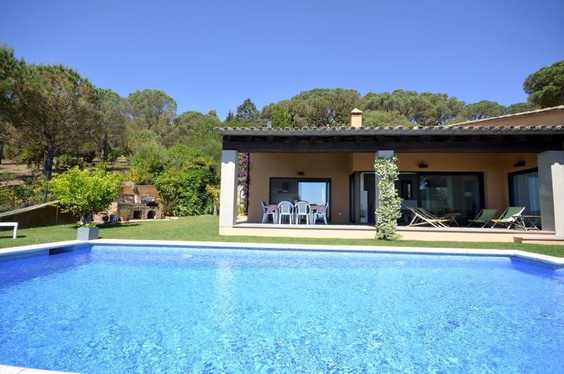 DB-616 Villa El Jardín Secreto Detached house / Villa Begur DB-616 Villa El Jardín Secreto Detached house / Villa Begur