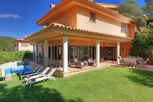 CMT-655 Villa Roure Detached house / Villa Costa Brava Tamariu
