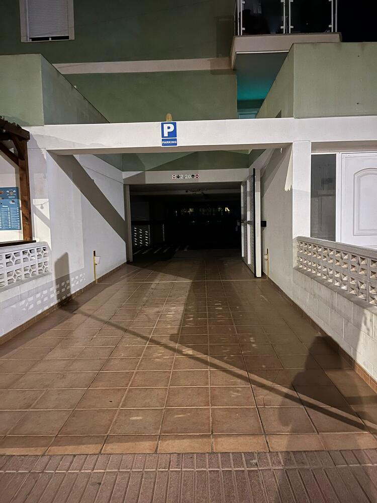 144 Cochera Edificio Azucena  Aparcamiento  Piles