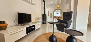 V052 El Castell Chalet  Poblets (els)
