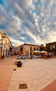 V052 El Castell Chalet  Poblets (els)