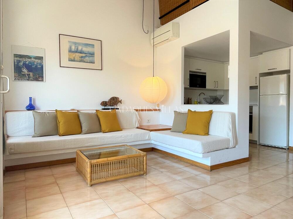 EP-17001 SAGUARDA Apartamento  Cadaqués
