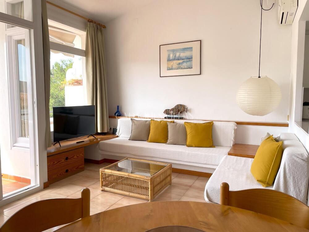 EP-17001 SAGUARDA Apartamento  Cadaqués