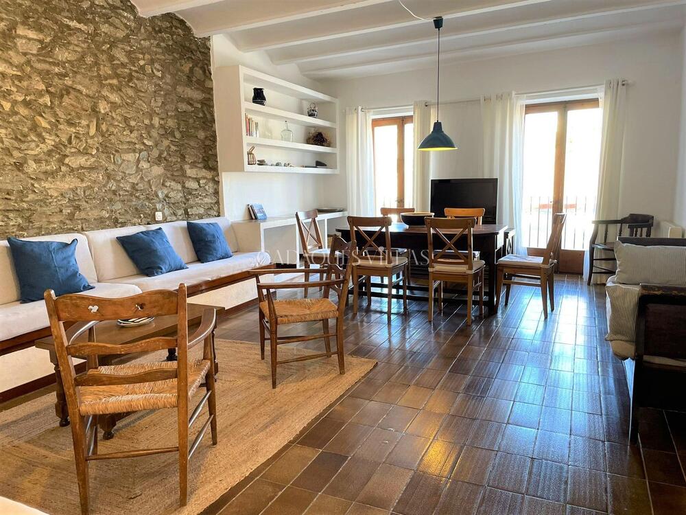 EP-17008 UNIÓ Apartamento  Cadaqués