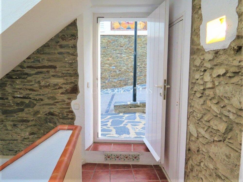 EP-17008 UNIÓ Apartamento  Cadaqués