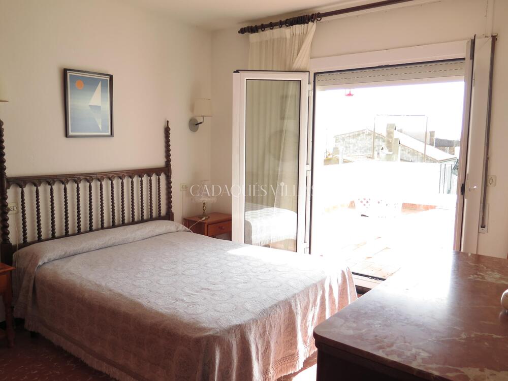 EP-19007-B Solar urbanitzable amb casa annexa per reformar Casa de pueblo  Cadaqués