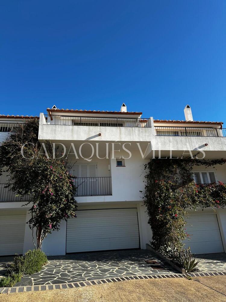 EP-19113 Gran casa adossada a 5 minuts del centre Casa adosada  Cadaqués