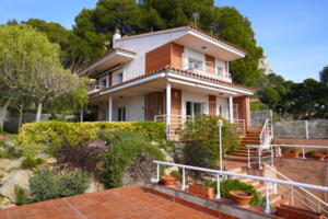 199 Ref 199 Casa aislada / Villa Torre Morratxa Estartit (L´)