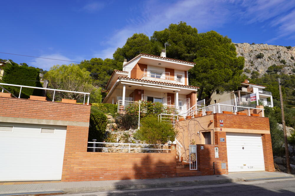 199 Ref 199 Casa aislada / Villa Torre Morratxa Estartit (L´) 199 Ref 199 Casa aislada / Villa Torre Morratxa Estartit (L´)