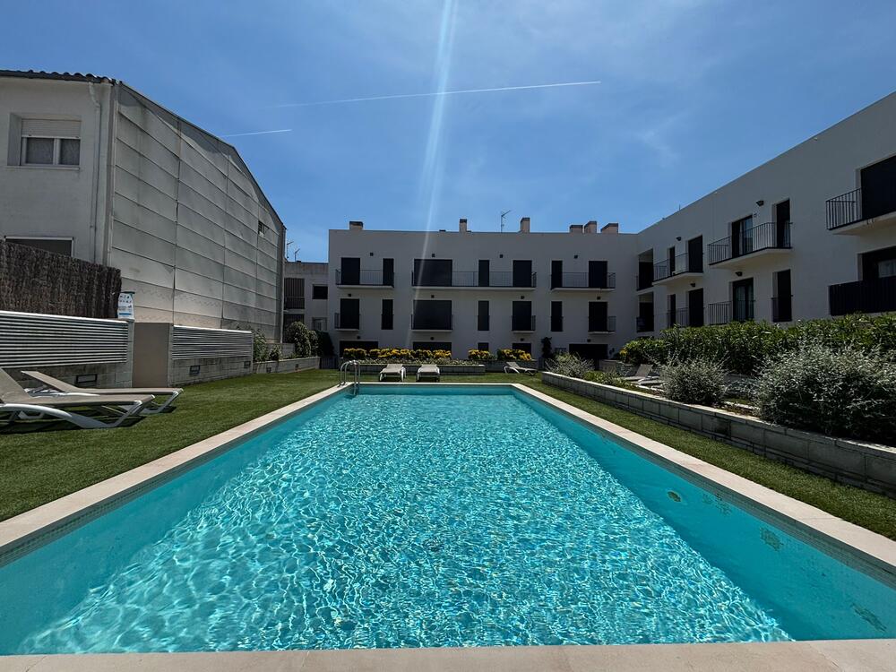 248 Ref 248  Apartamento Centro Estartit (L´)