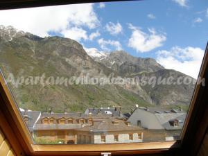 302 302 Los Lagos Dúplex Apartment  Benasque