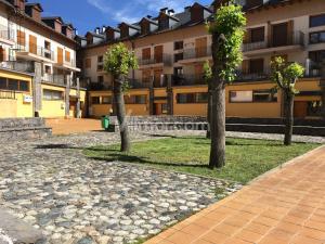 B14 B14 - Edif. Ribagorza 2º Apartamento  Benasque