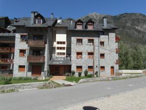 B13 B13 La Granja 2º Apartment  Benasque