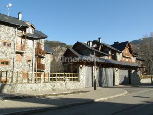 B17 B17 Urb. La Coma, 2º Apartment  Benasque