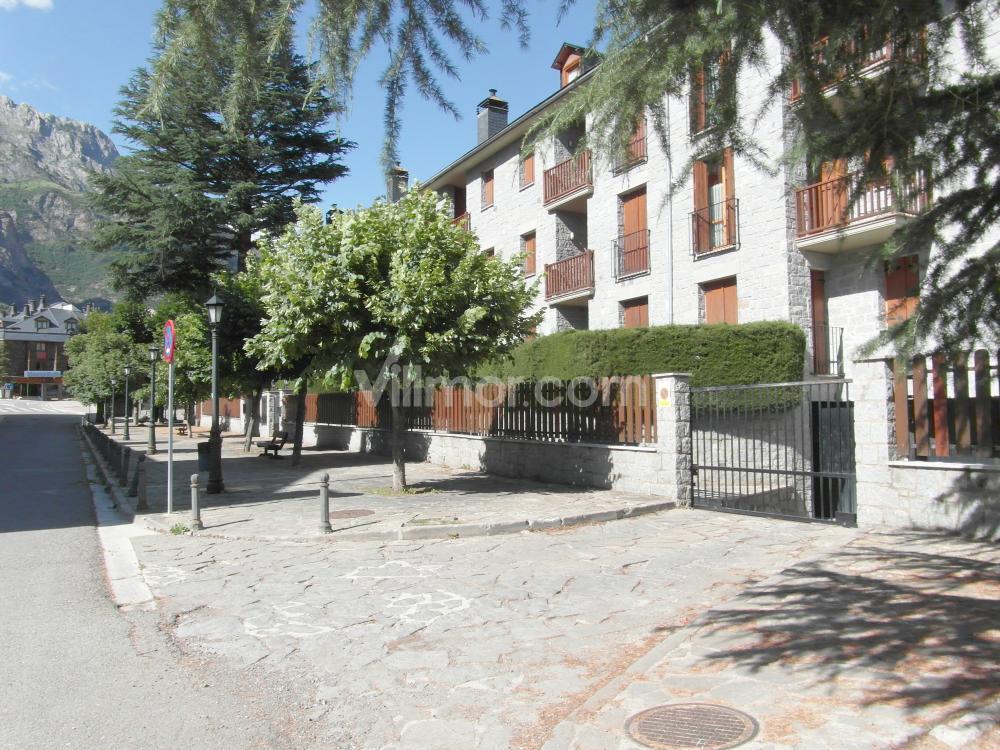 B27 B27 La Coma de Alba Bajo Apartment  Benasque