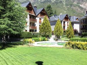 B27 La Coma de Alba Bajo Apartment  Benasque