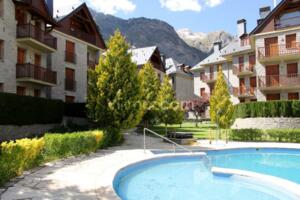 B27 La Coma de Alba Bajo Apartment  Benasque