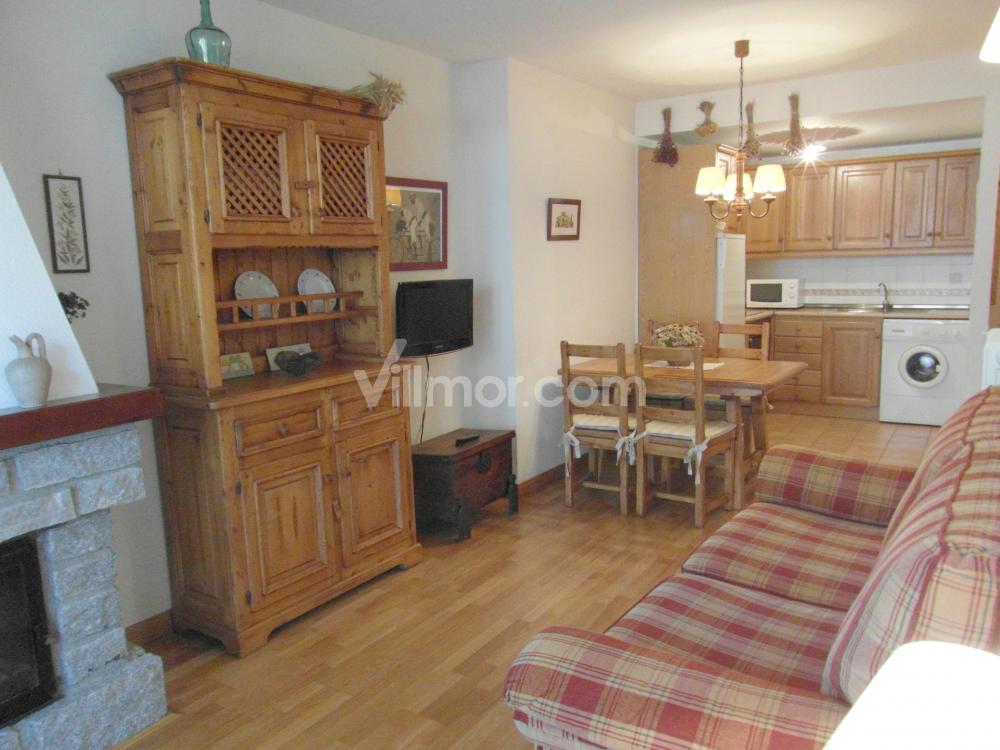 B25 B25 La Granja, Bajo con Jardín Apartamento  Benasque