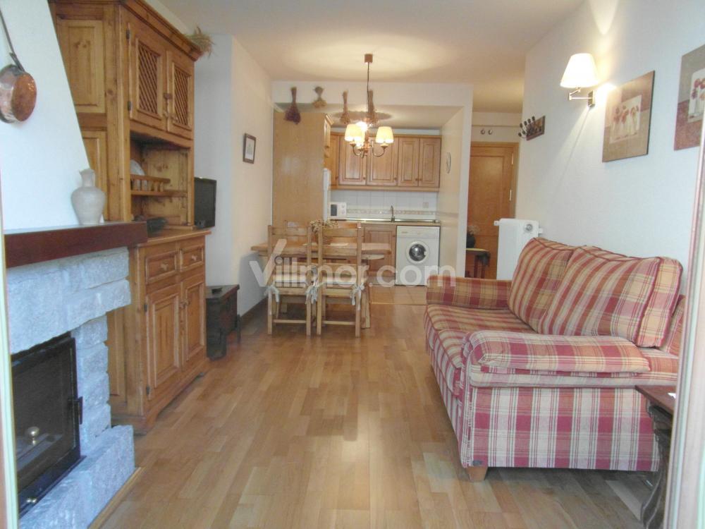 B25 B25 La Granja, Bajo con Jardín Apartamento  Benasque