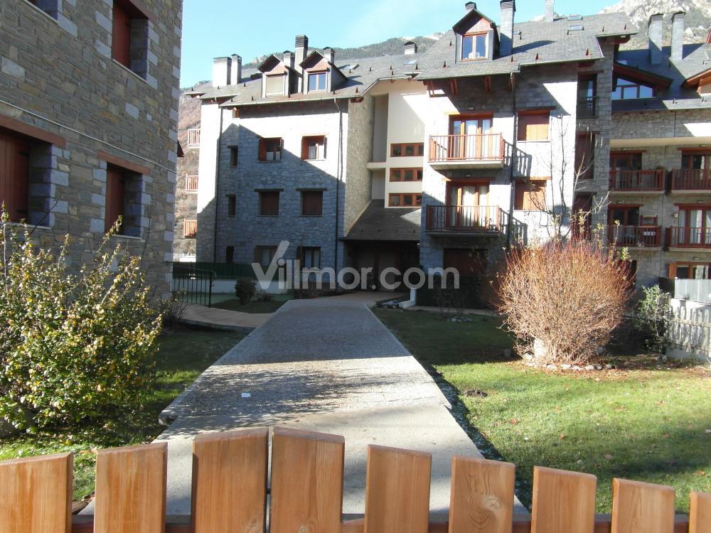 B25 B25 La Granja, Bajo con Jardín Apartamento  Benasque