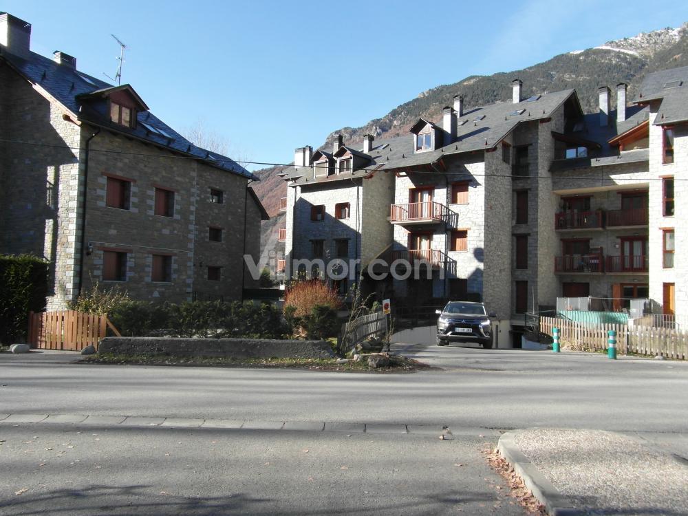 B25 B25 La Granja, Bajo con Jardín Apartamento  Benasque