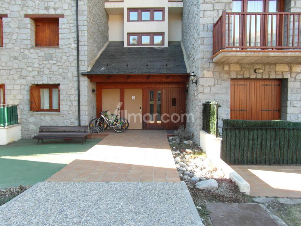 B25 B25 La Granja, Bajo con Jardín Apartamento  Benasque