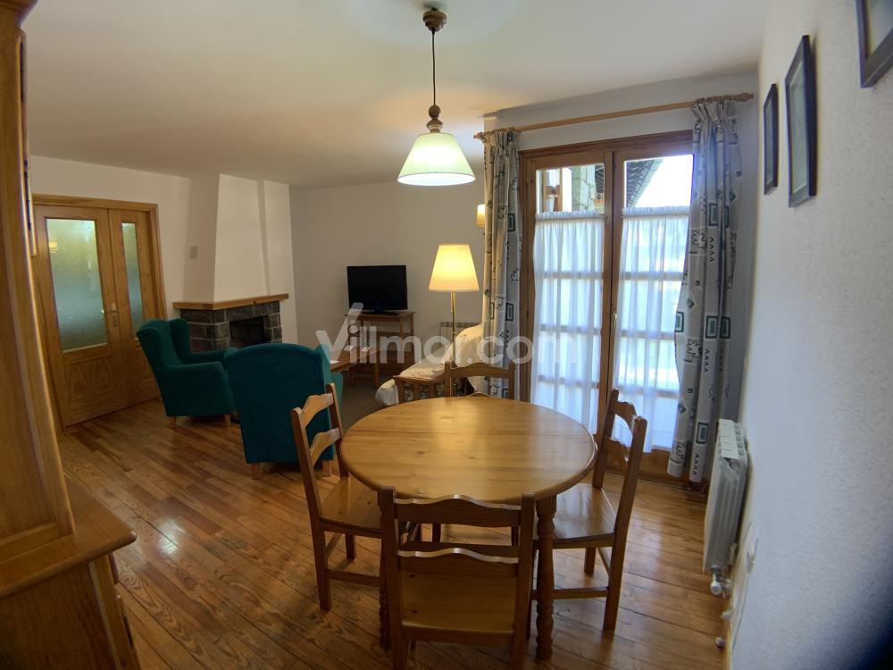 B35 Edif. Sayo lV Apartamento Apartamento  Benasque