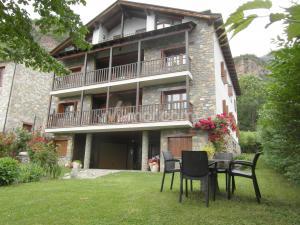 SH11 Casa Juan Manuel, 2 Apartamento  Sahún