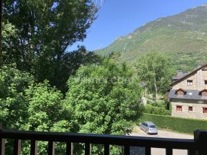 B30 Urb. La Coma D Apartment  Benasque