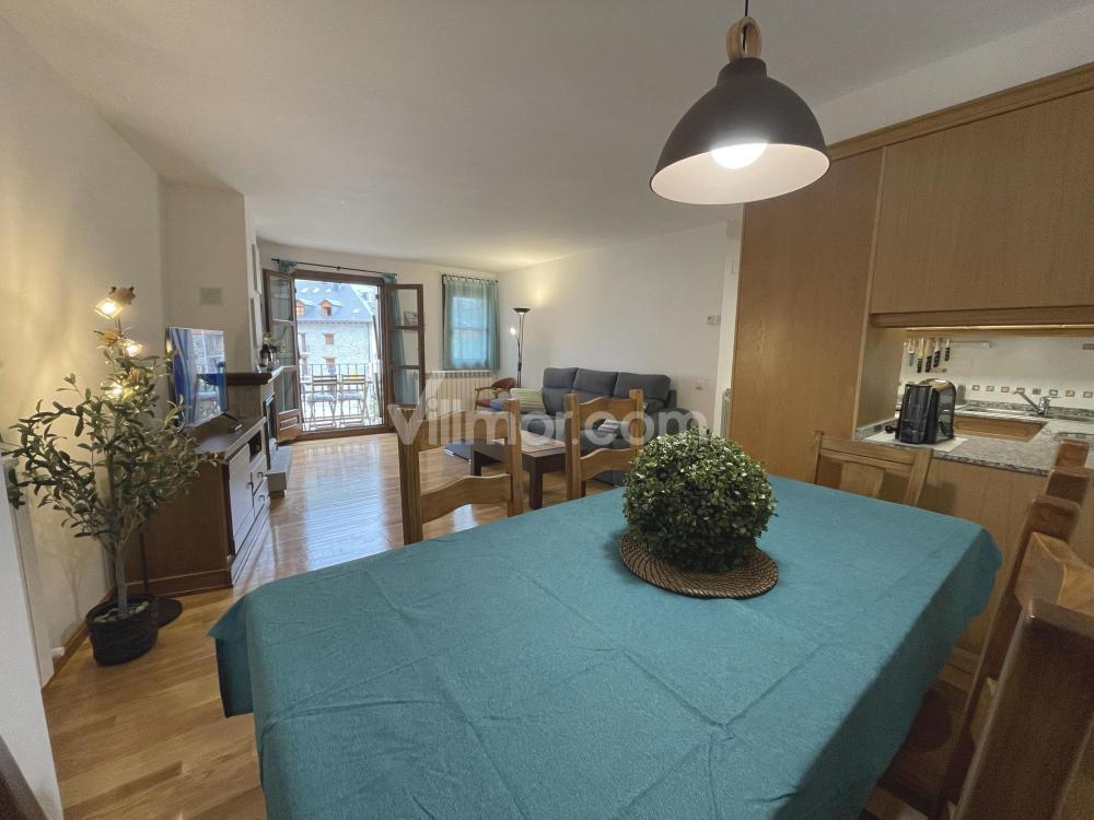 B42 Piso en Avda. Los Tilos Apartment  Benasque