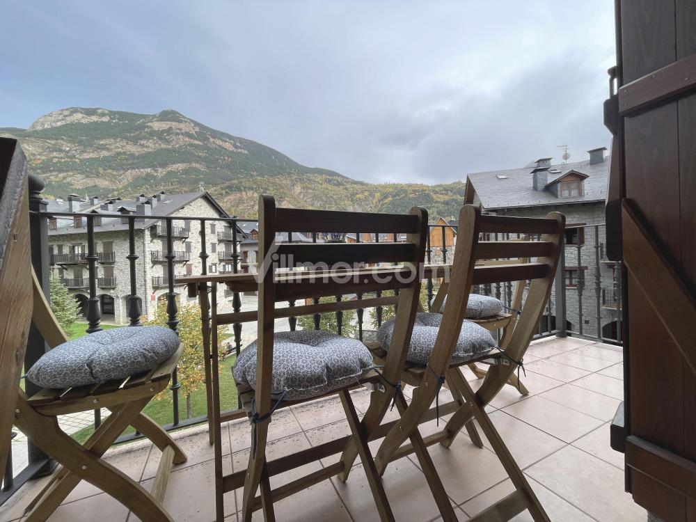 B42 Piso en Avda. Los Tilos Apartment  Benasque