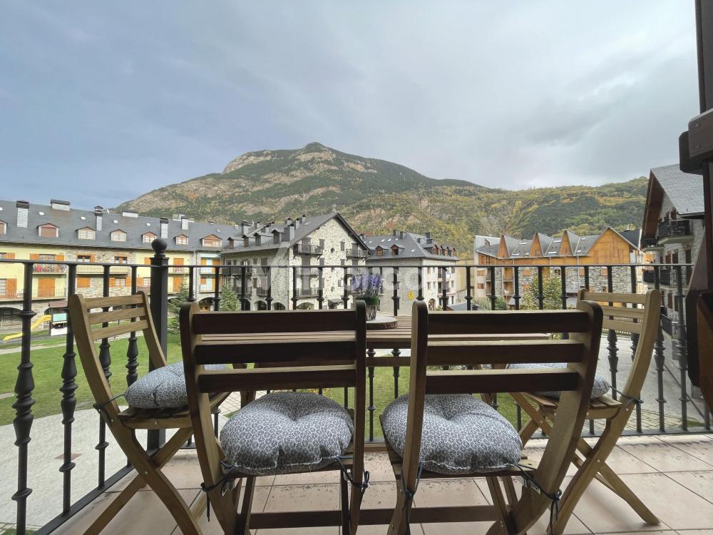 B42 Piso en Avda. Los Tilos Apartment  Benasque
