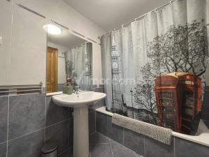 B42 Piso en Avda. Los Tilos Apartment  Benasque