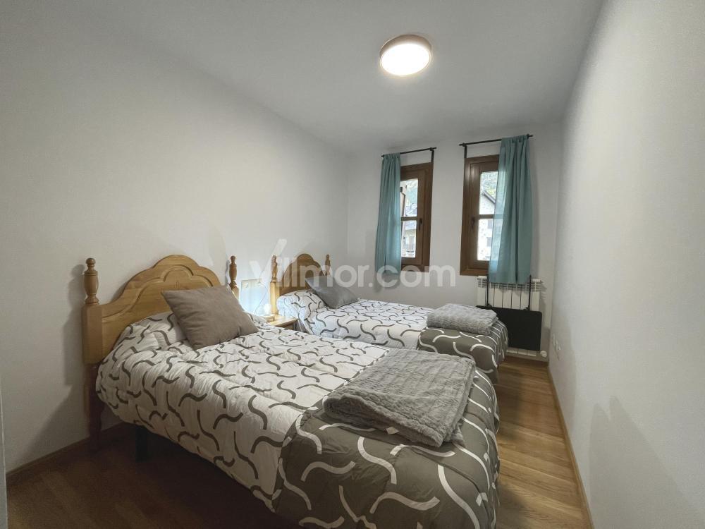 B42 Piso en Avda. Los Tilos Apartment  Benasque